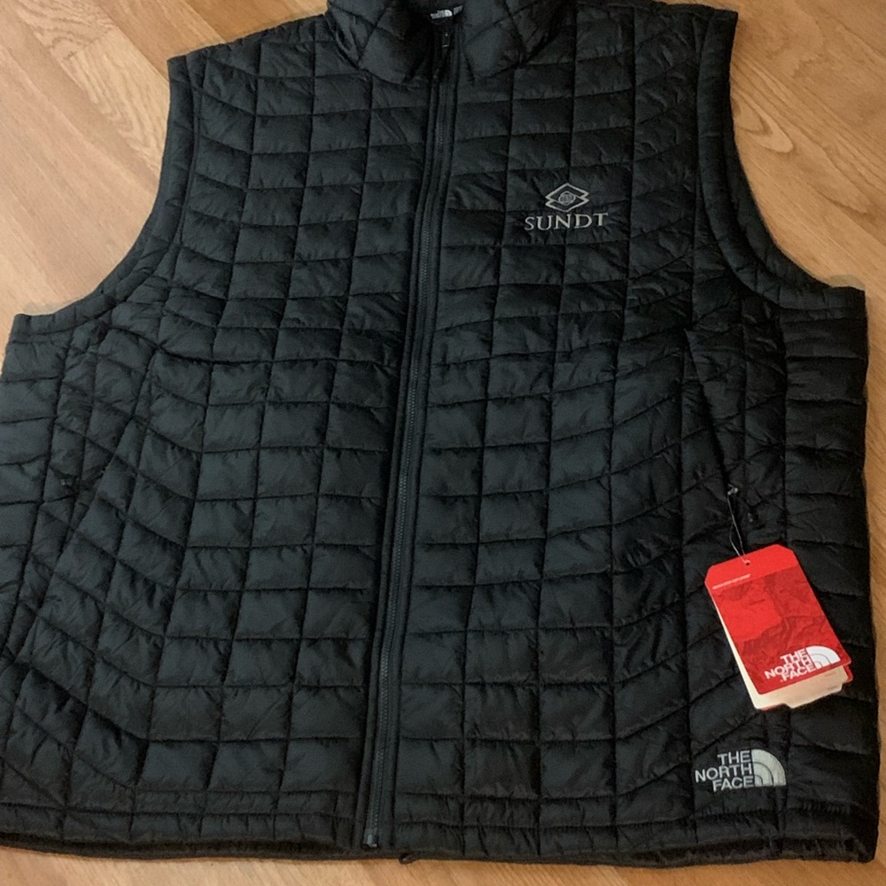 Sundt The North Face Men's Black Quilted Vest